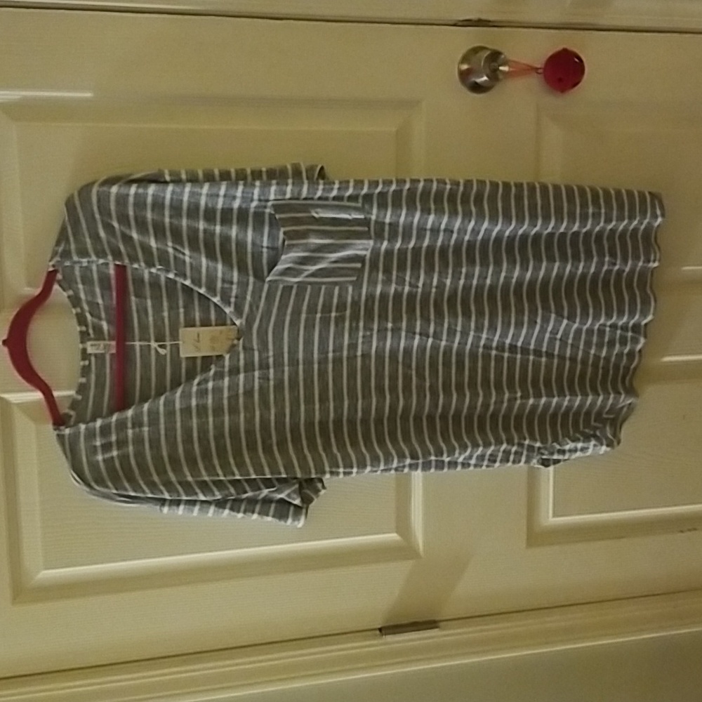 NWT Women's Top Size Large L Love